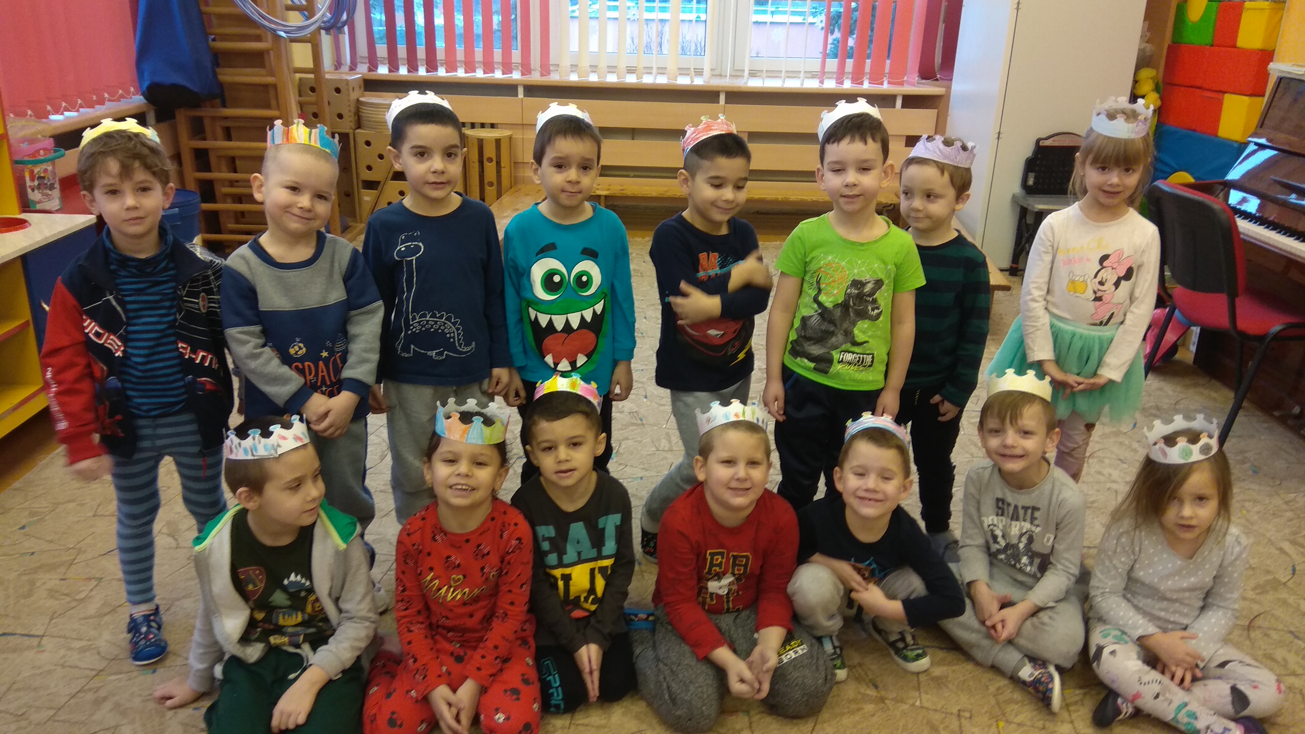 Děti 3. třídy zazpívaly třem králům.